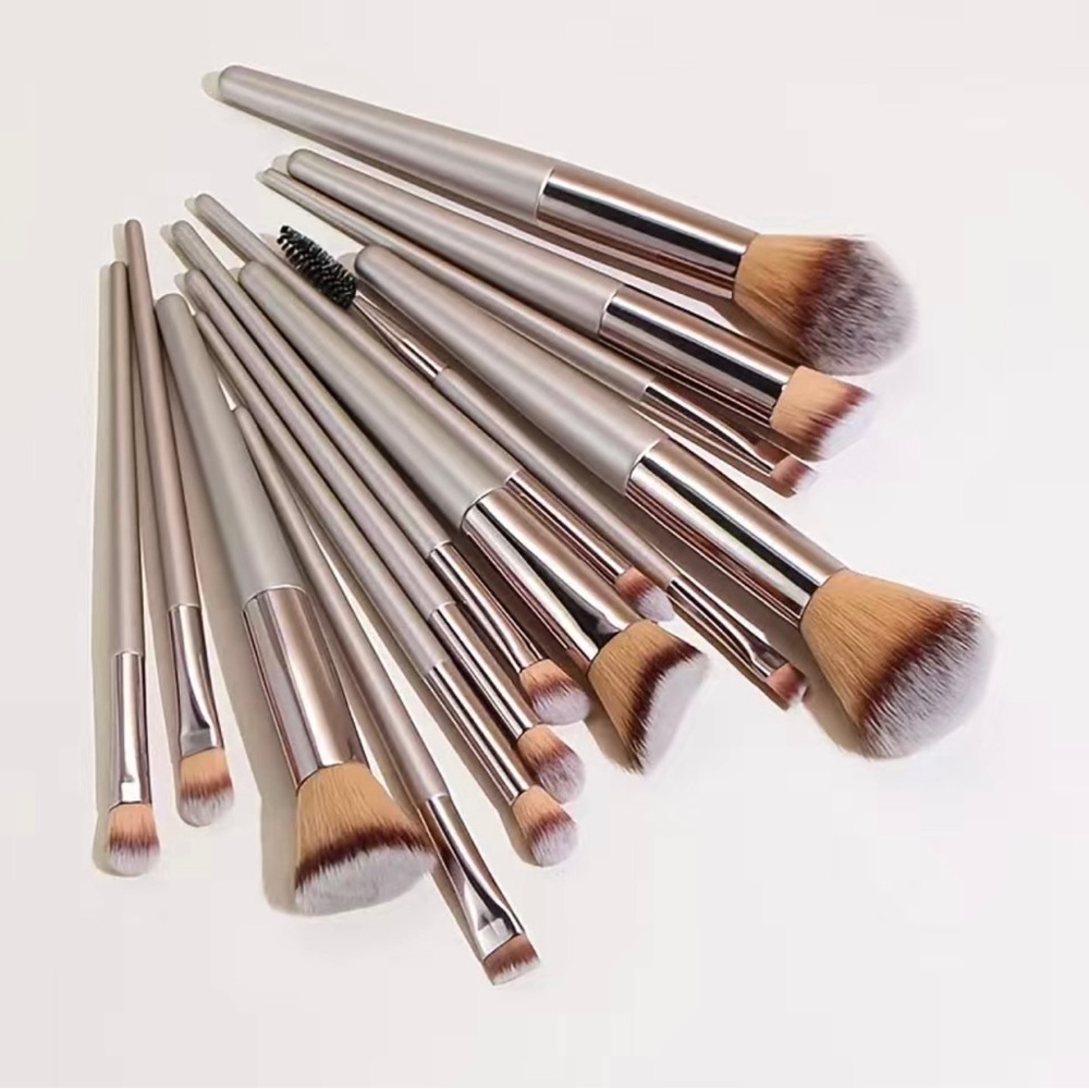 Makeup brush set - Picture 4 of 11